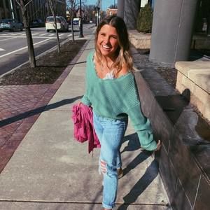 Meet your Posher, Jillian